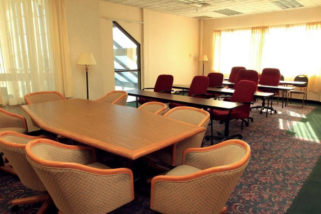 Clarion Inn Форт Колинс Екстериор снимка
