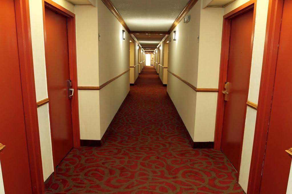 Clarion Inn Форт Колинс Екстериор снимка